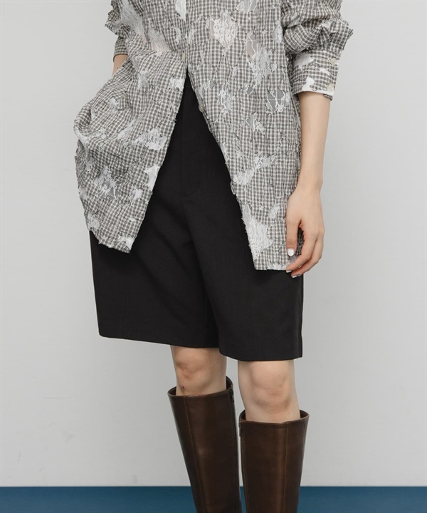 正面縫線設計短褲