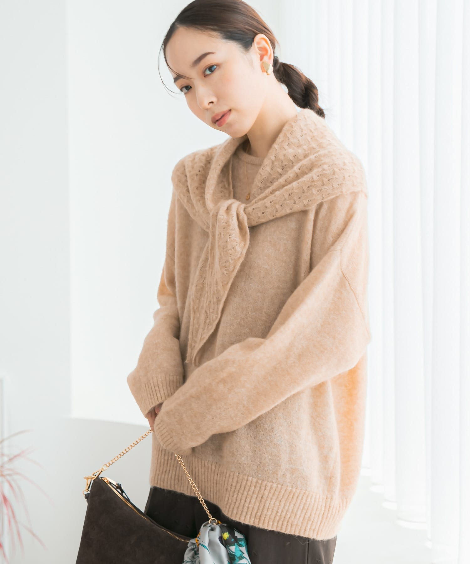 F by ROSSO 馬海毛針織衫 × 針織領巾