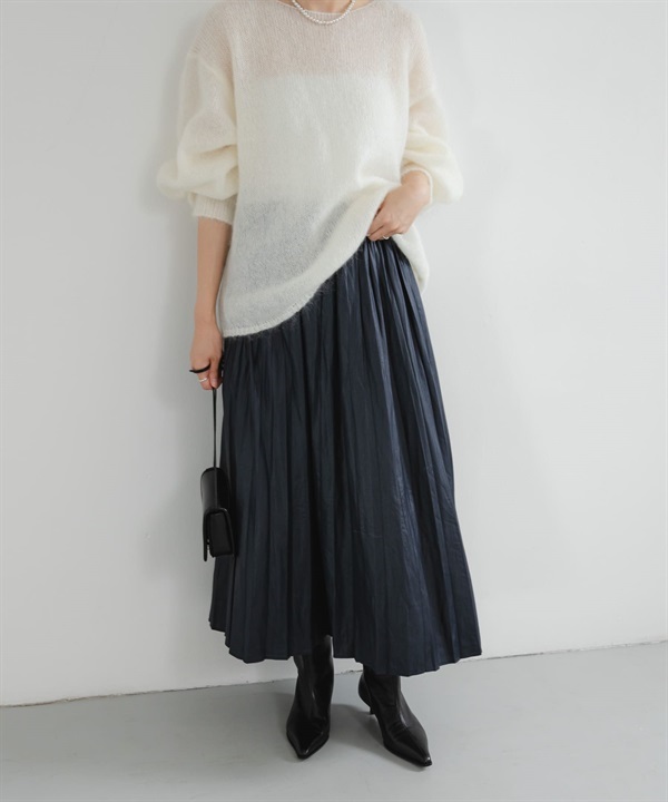 亮光加工百褶裙