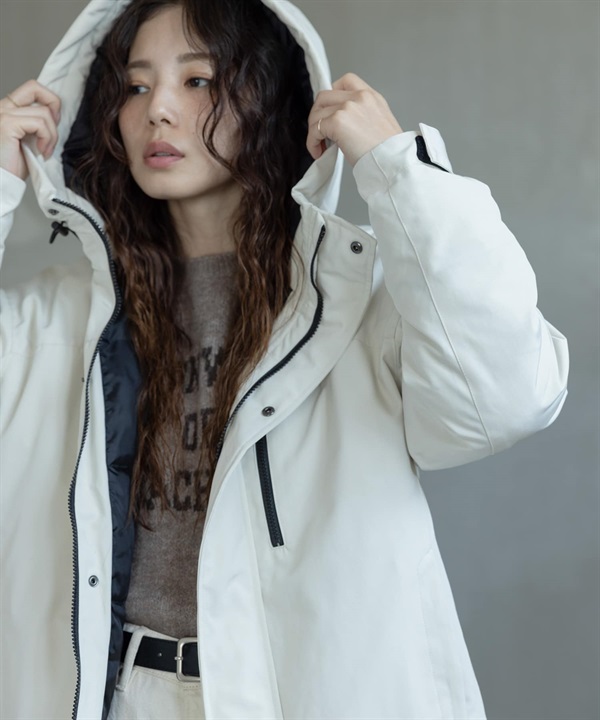 防潑水連帽羽絨外套