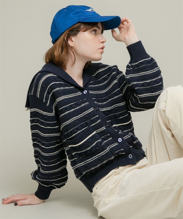 橫紋花紋針織衫