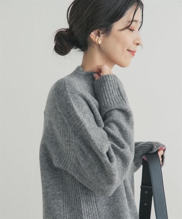 高領側邊開衩針織衫