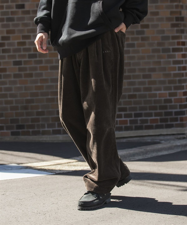 EKAL / UR TECH 燈芯絨長褲