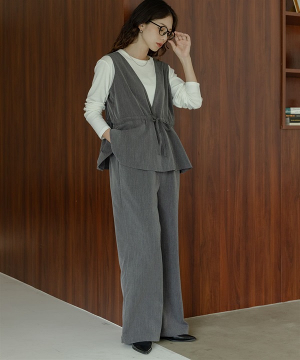 荷葉下襬連身褲