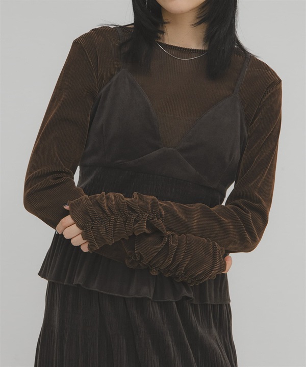 透膚絲絨碎褶袖上衣