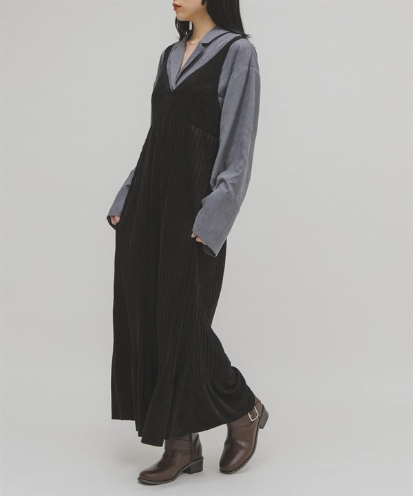 蜜桃絨百褶洋裝