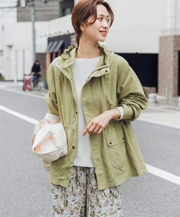 防潑水尼龍連帽登山外套