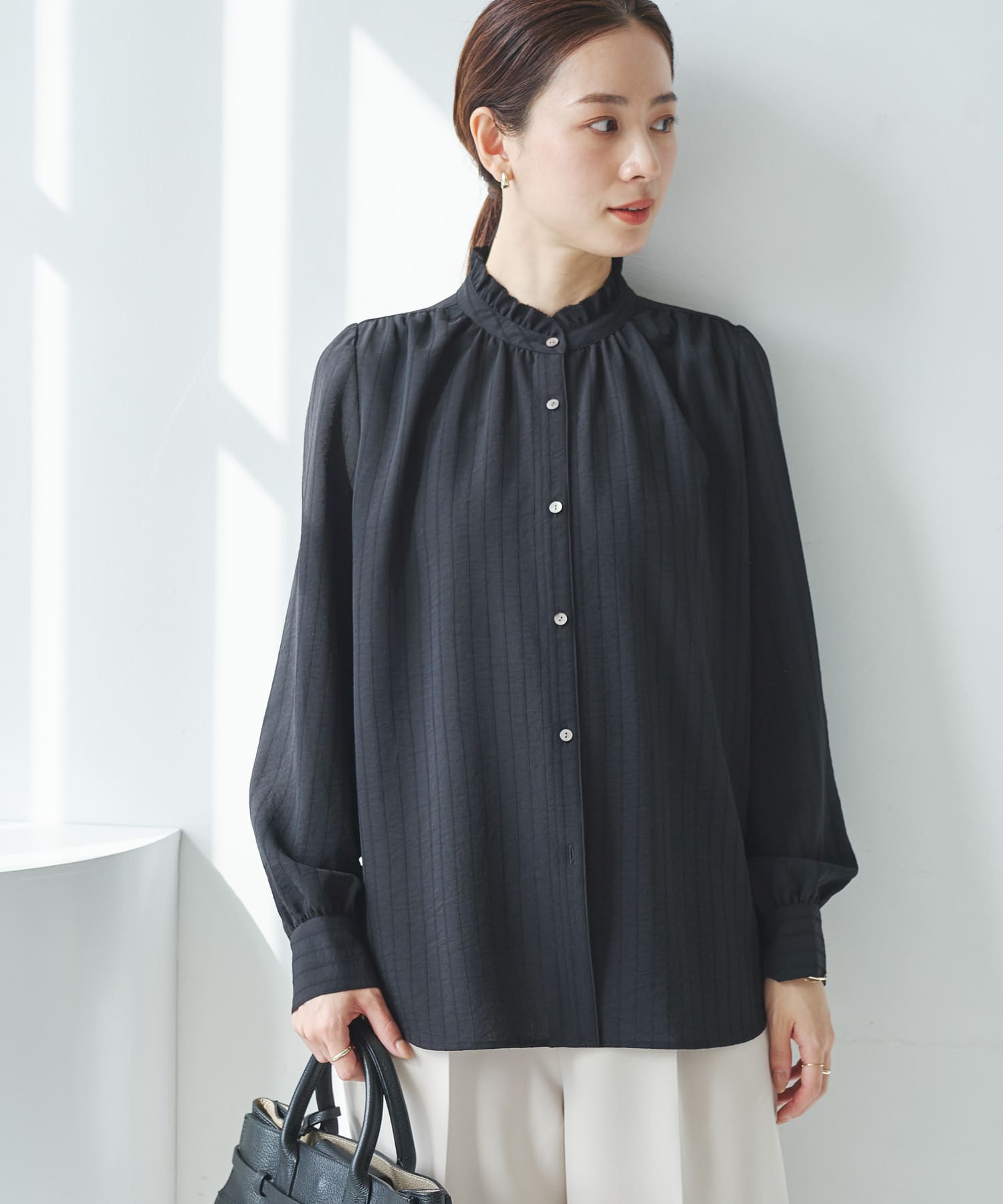 多臂直條紋荷葉邊罩衫