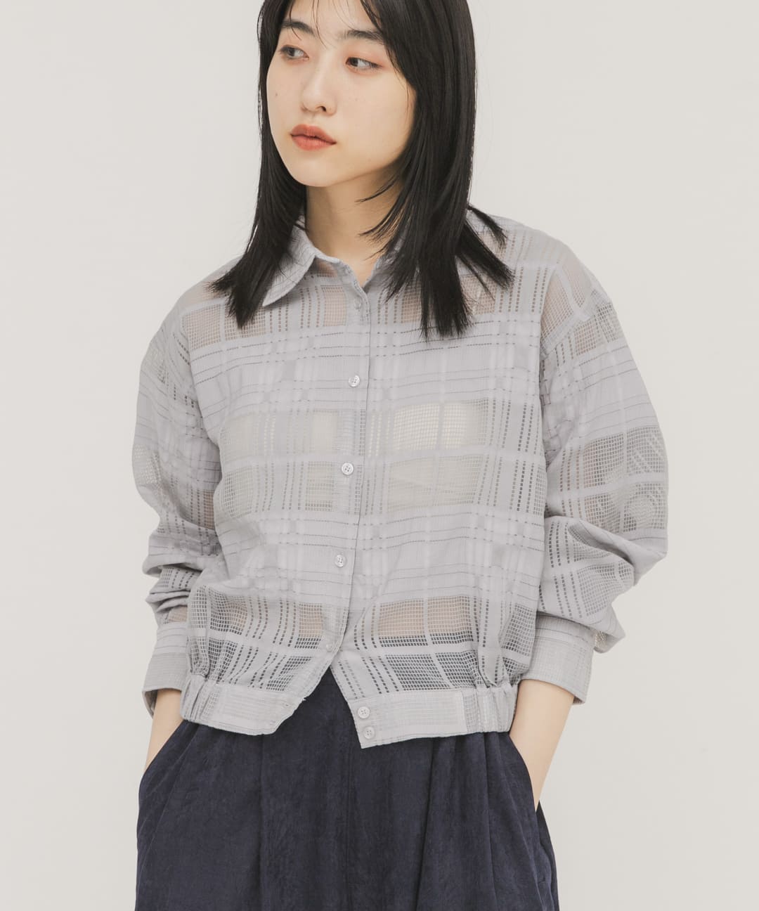 透膚格紋短版襯衫