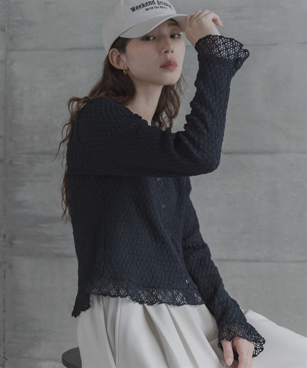 蕾絲抽褶縫荷葉邊上衣