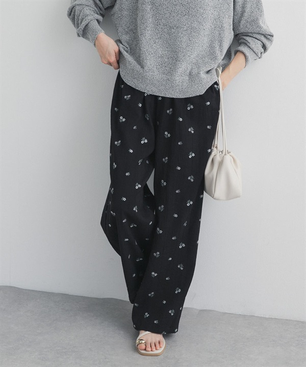 花樣刺繡輕便長褲