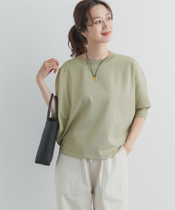 羅馬布拼接蝙蝠袖套衫