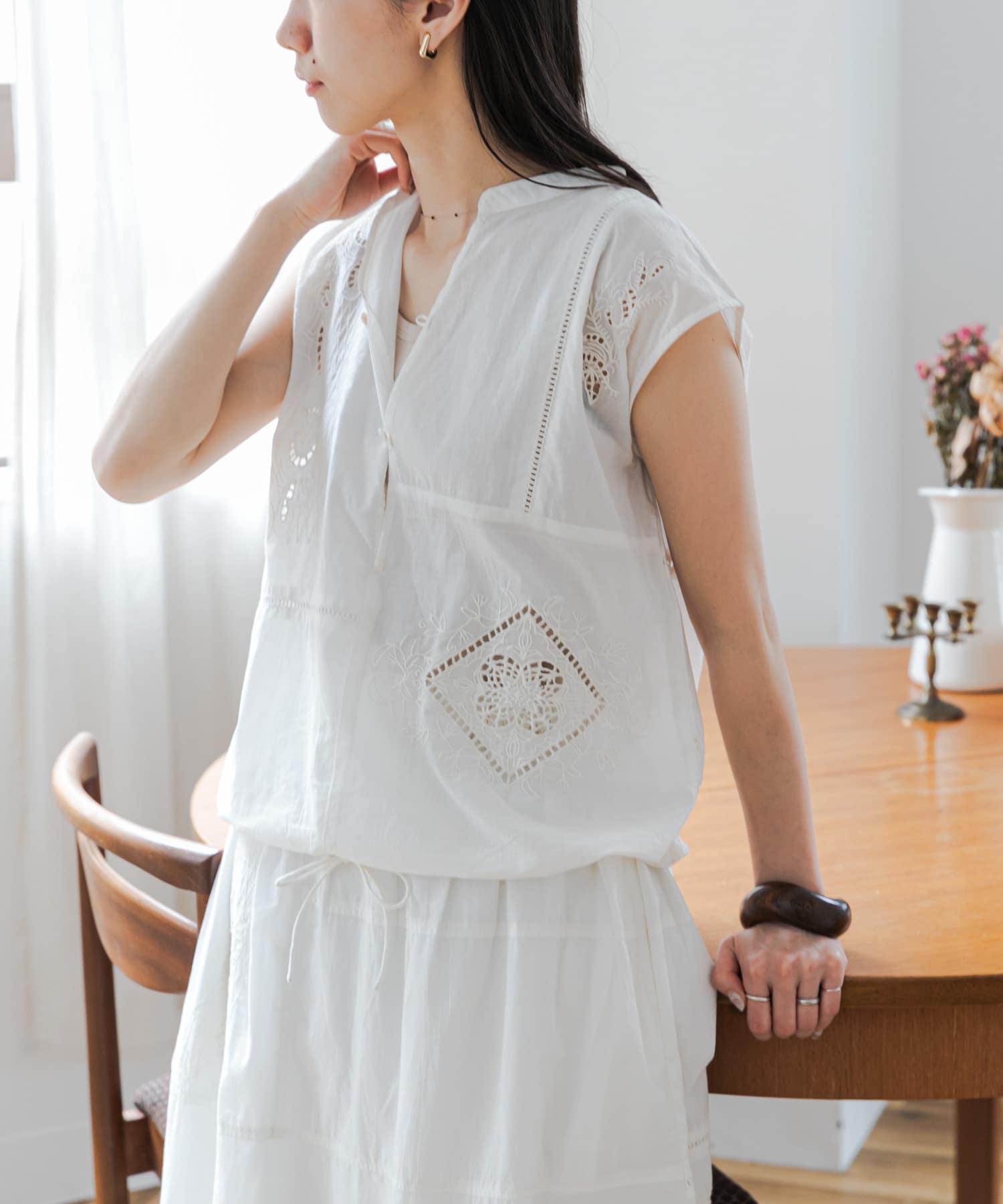 拼接刺繡套衫