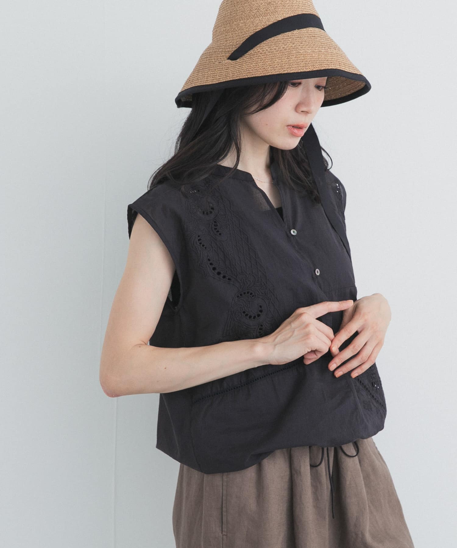 拼接刺繡套衫